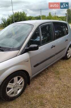 Минивэн Renault Scenic 2005 в 