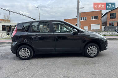 Мінівен Renault Scenic 2010 в 