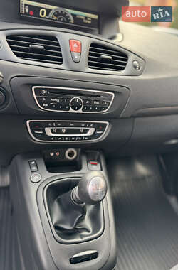 Мінівен Renault Scenic 2010 в 