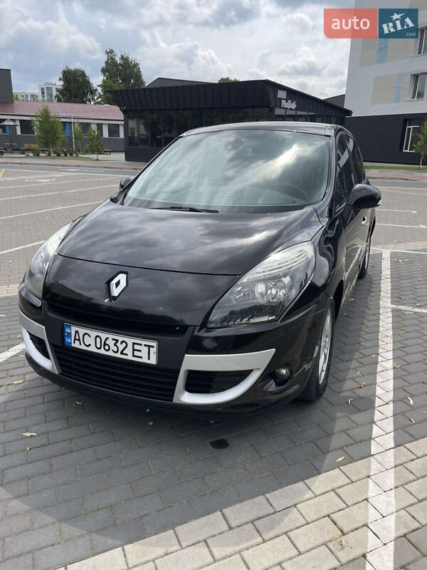 Минивэн Renault Scenic 2009 в Луцке