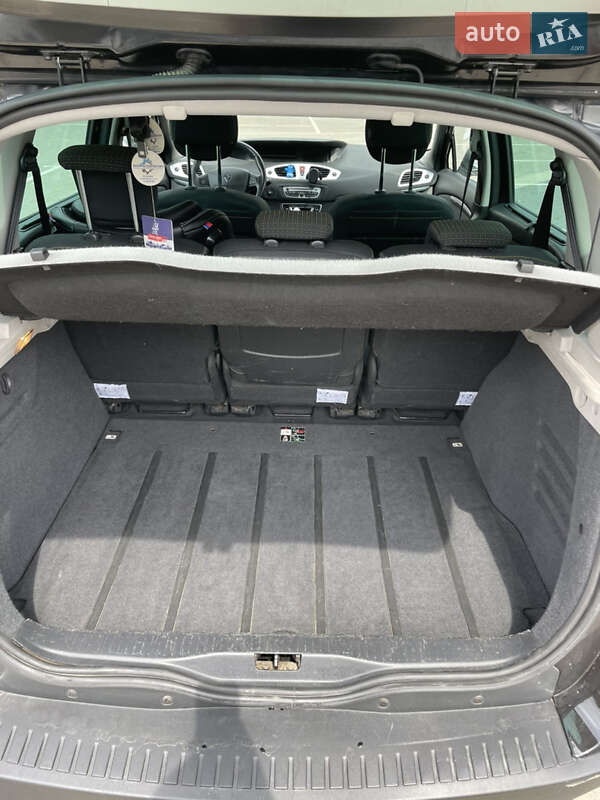 Минивэн Renault Scenic 2009 в Луцке