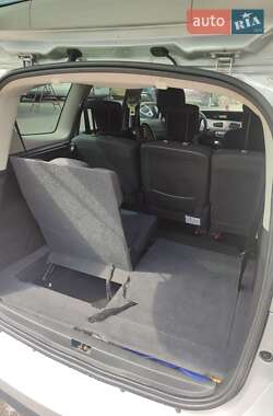 Минивэн Renault Scenic 2010 в 