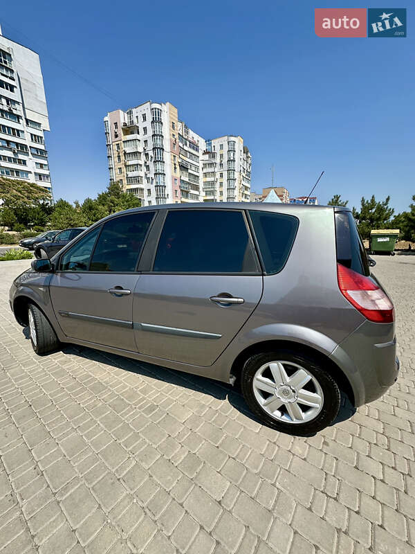 Минивэн Renault Scenic 2004 в Черноморске