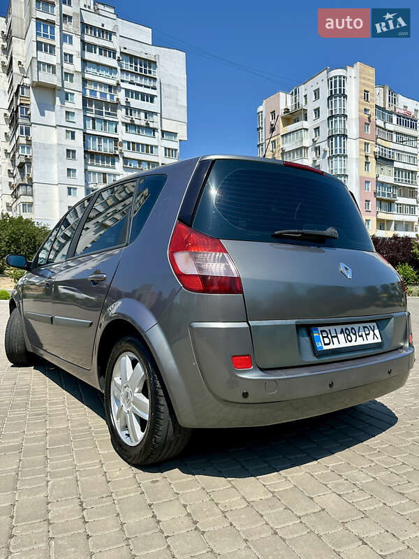 Минивэн Renault Scenic 2004 в Черноморске