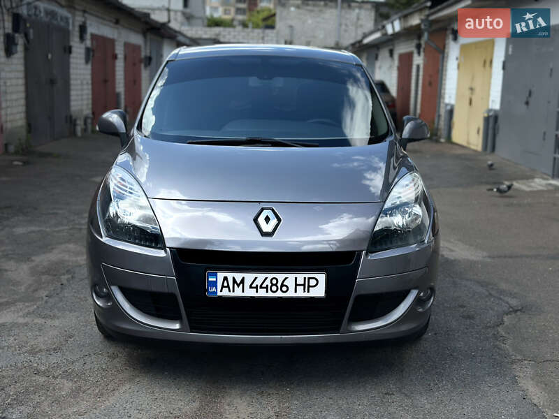 Минивэн Renault Scenic 2010 в Житомире