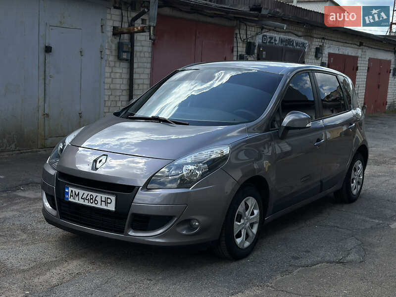 Минивэн Renault Scenic 2010 в Житомире