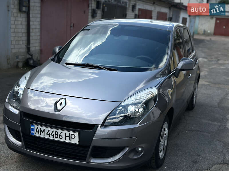 Минивэн Renault Scenic 2010 в Житомире