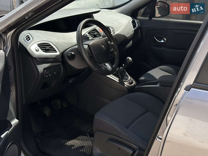 Минивэн Renault Scenic 2010 в Житомире