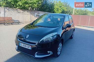 Минивэн Renault Scenic 2012 в 