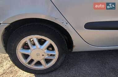 Минивэн Renault Scenic 2001 в 