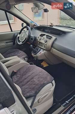 Минивэн Renault Scenic 2006 в 