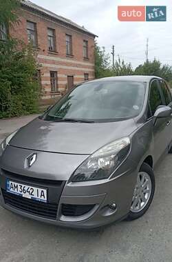Минивэн Renault Scenic 2009 в Казатине