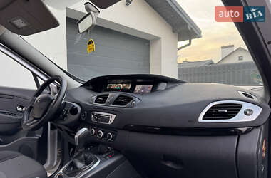 Минивэн Renault Scenic 2012 в 