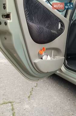 Минивэн Renault Scenic 2002 в 