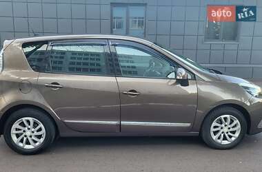 Минивэн Renault Scenic 2014 в 