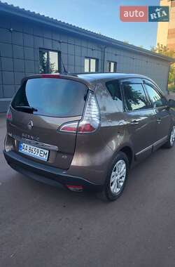 Минивэн Renault Scenic 2014 в 