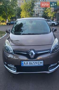Минивэн Renault Scenic 2014 в 