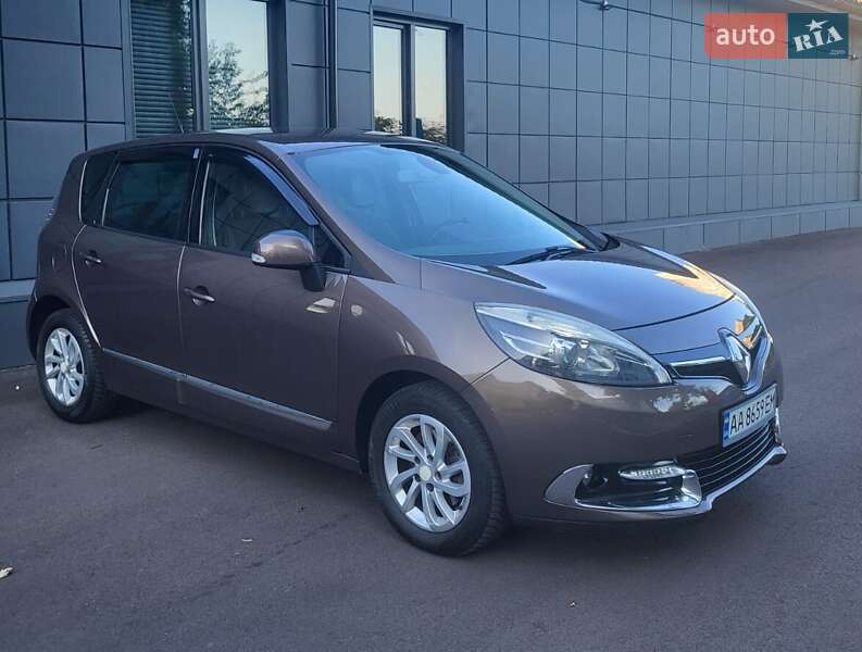 Минивэн Renault Scenic 2014 в 
