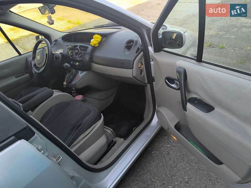 Минивэн Renault Scenic 2005 в Николаеве