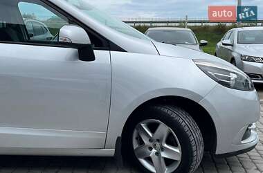Минивэн Renault Scenic 2013 в 