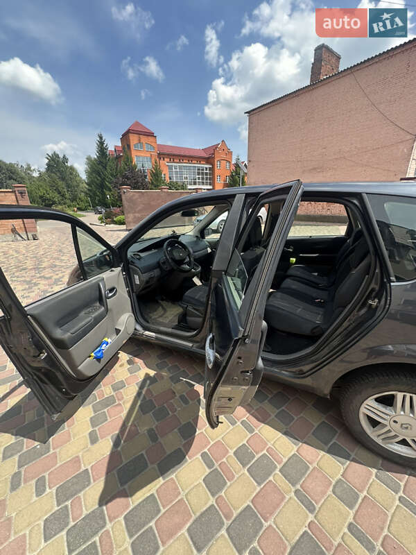 Минивэн Renault Scenic 2006 в Бахмаче