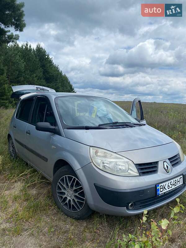 Минивэн Renault Scenic 2003 в Вараше