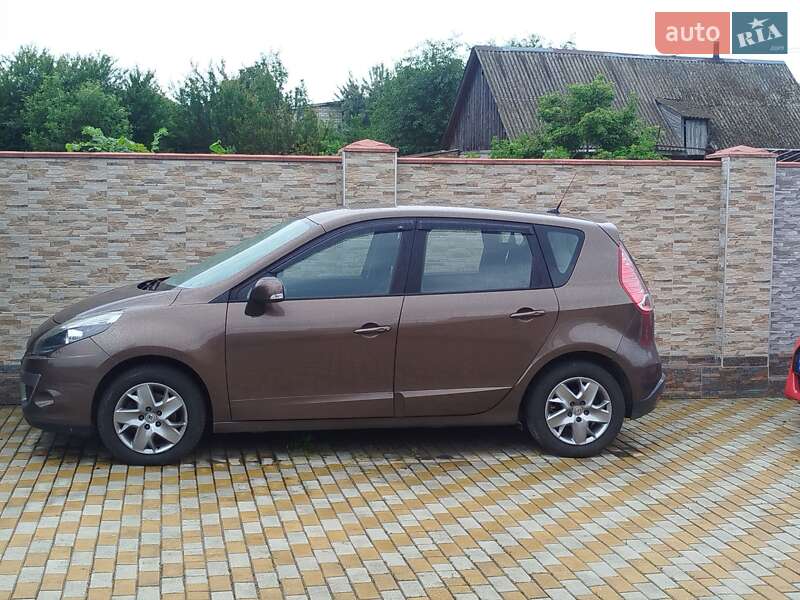 Минивэн Renault Scenic 2011 в Киеве