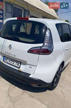 Минивэн Renault Scenic 2014 в 