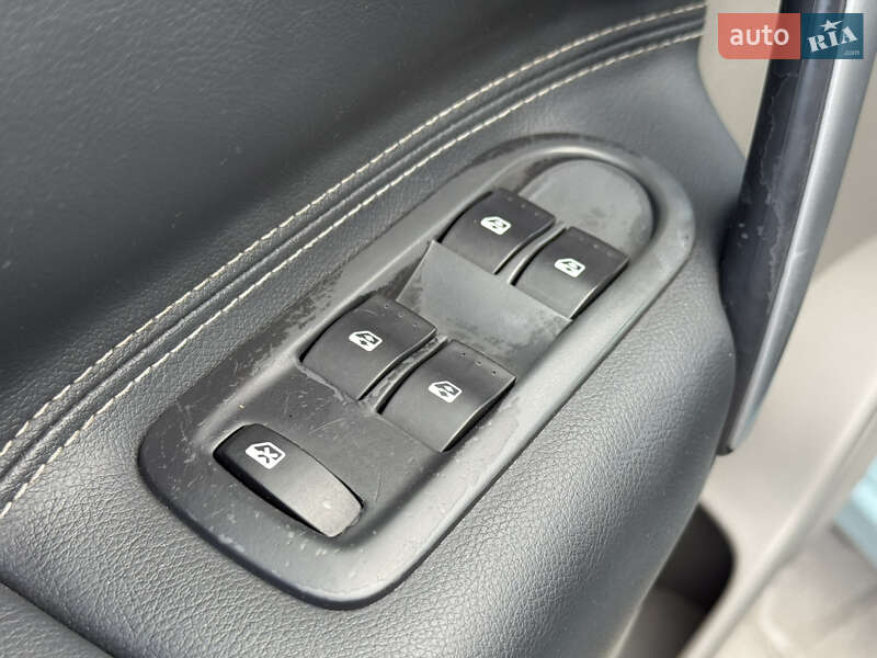 Мінівен Renault Scenic 2009 в Рівному