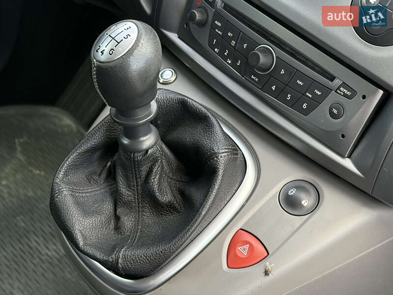 Мінівен Renault Scenic 2009 в Рівному