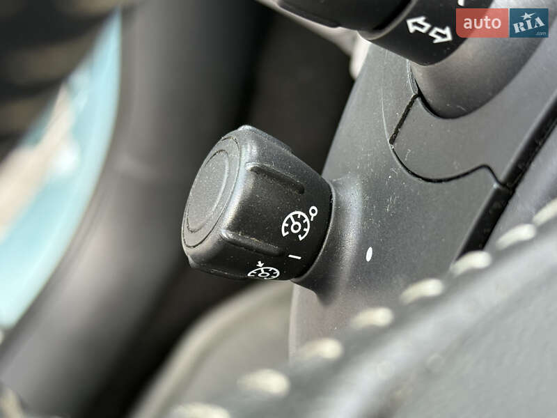 Мінівен Renault Scenic 2009 в Рівному
