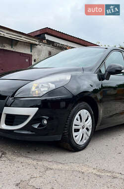 Мінівен Renault Scenic 2010 в Рівному