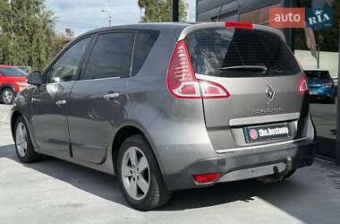 Минивэн Renault Scenic 2010 в 