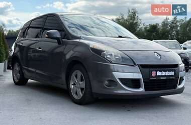 Минивэн Renault Scenic 2010 в 