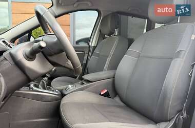Минивэн Renault Scenic 2010 в 