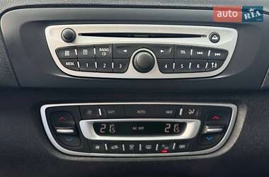 Минивэн Renault Scenic 2010 в 