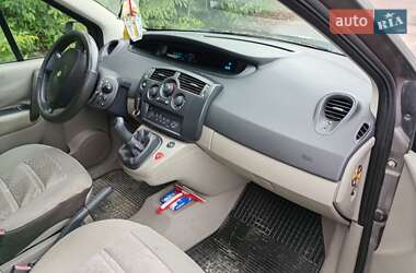 Минивэн Renault Scenic 2004 в 