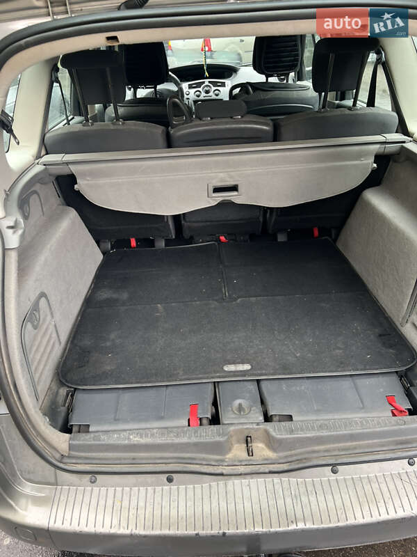 Минивэн Renault Scenic 2004 в Киеве