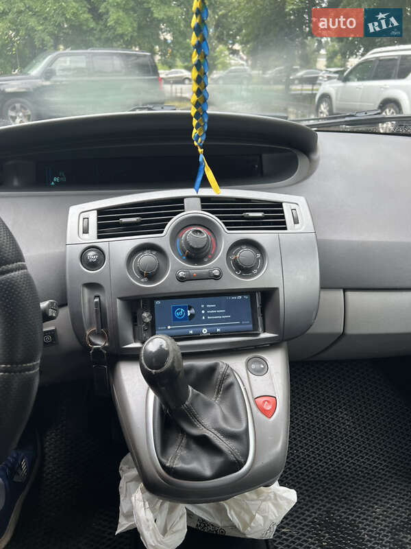 Минивэн Renault Scenic 2004 в Киеве