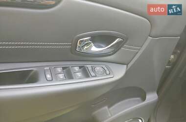 Минивэн Renault Scenic 2012 в 