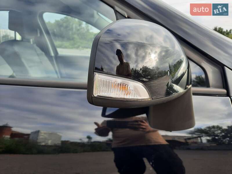 Минивэн Renault Scenic 2013 в Полтаве