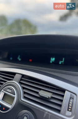Минивэн Renault Scenic 2005 в 