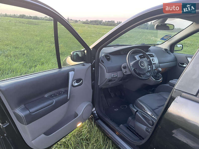 Минивэн Renault Scenic 2008 в Ровно