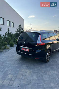 Минивэн Renault Scenic 2014 в 