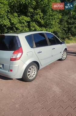 Минивэн Renault Scenic 2004 в 