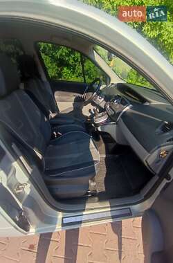 Минивэн Renault Scenic 2004 в 