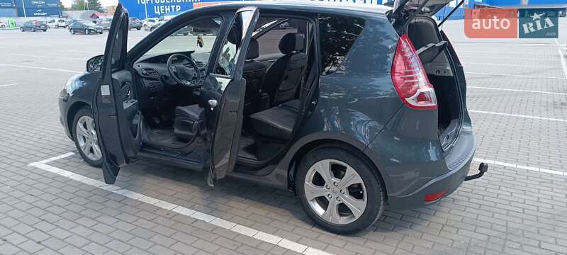 Минивэн Renault Scenic 2011 в Тернополе
