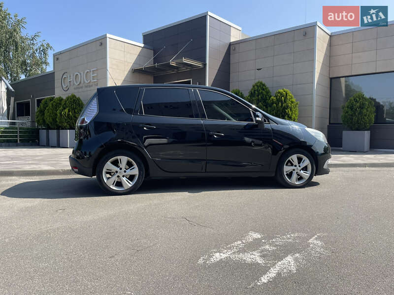 Минивэн Renault Scenic 2013 в Киеве