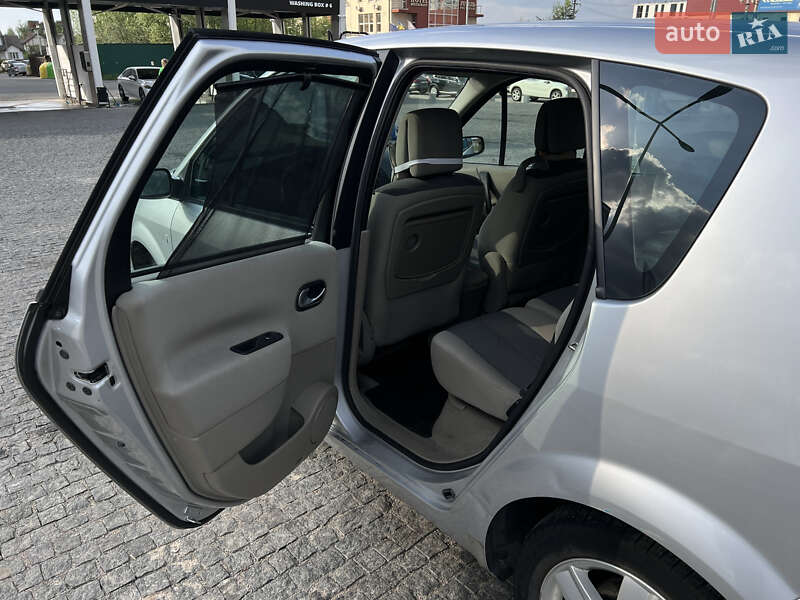 Минивэн Renault Scenic 2005 в Киеве