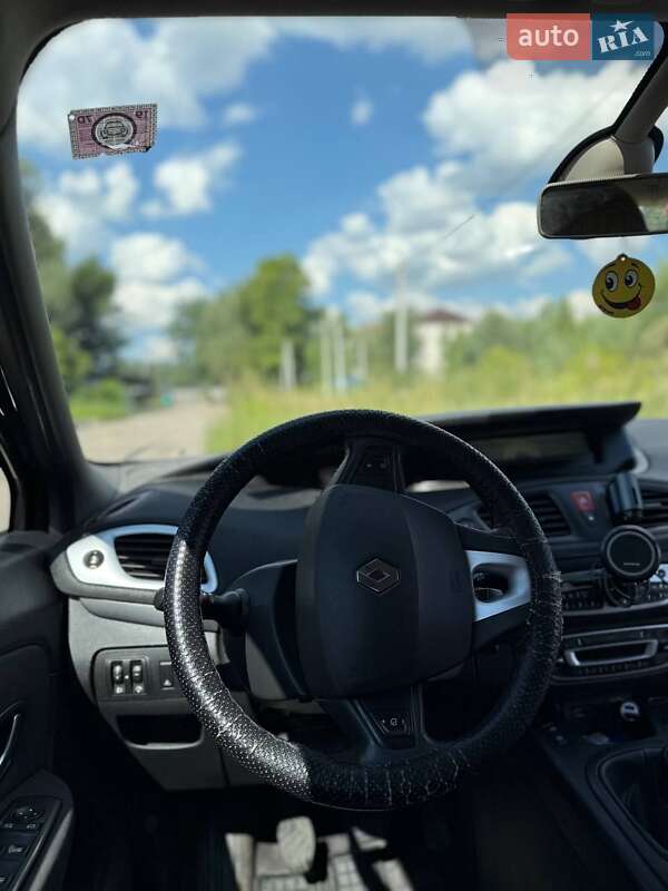 Минивэн Renault Scenic 2010 в Киеве